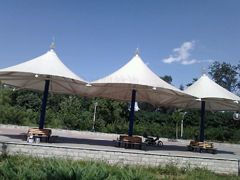 多雨天氣，膜結(jié)構(gòu)膜面會積水？