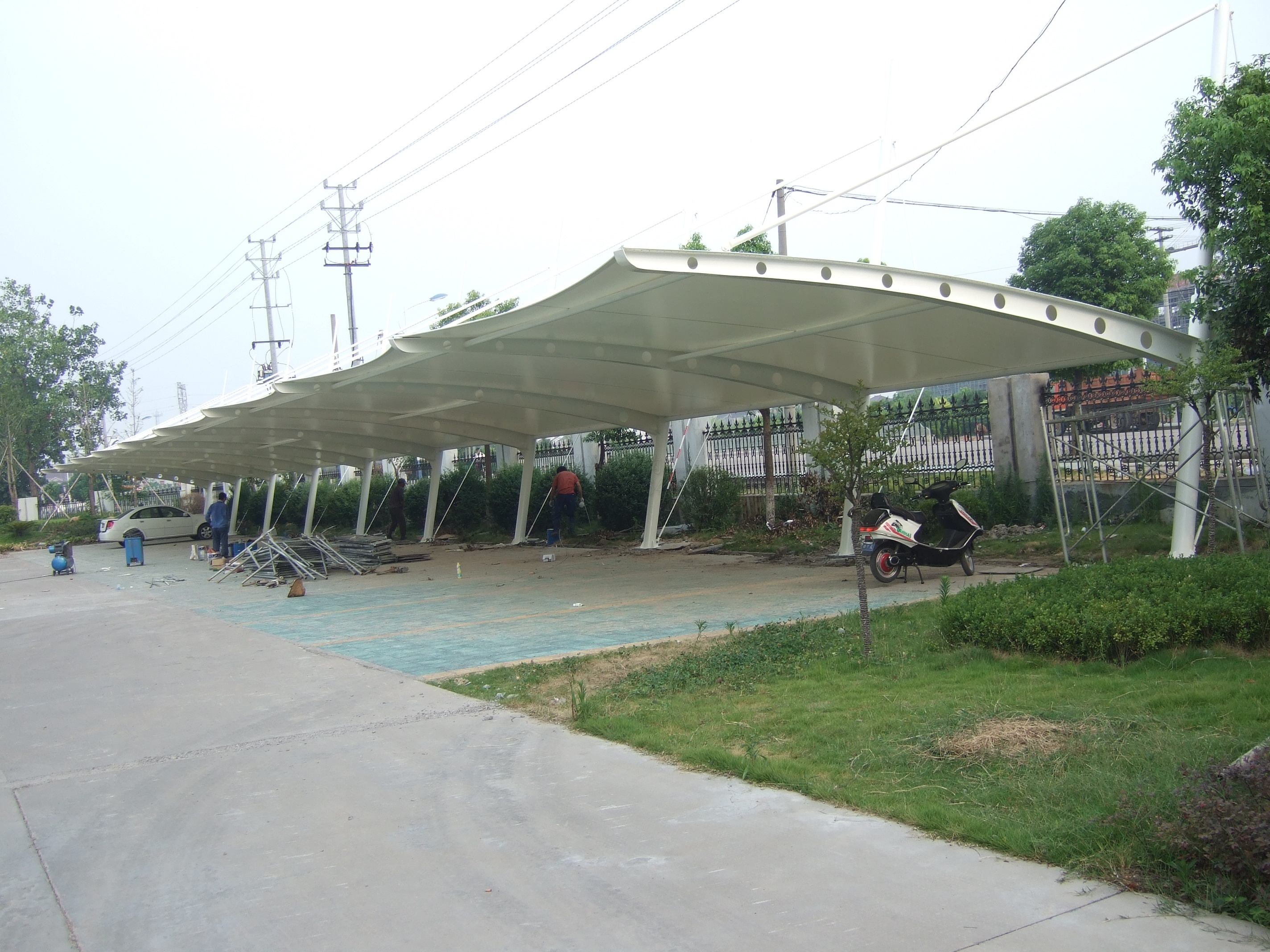秋葉落，建車棚